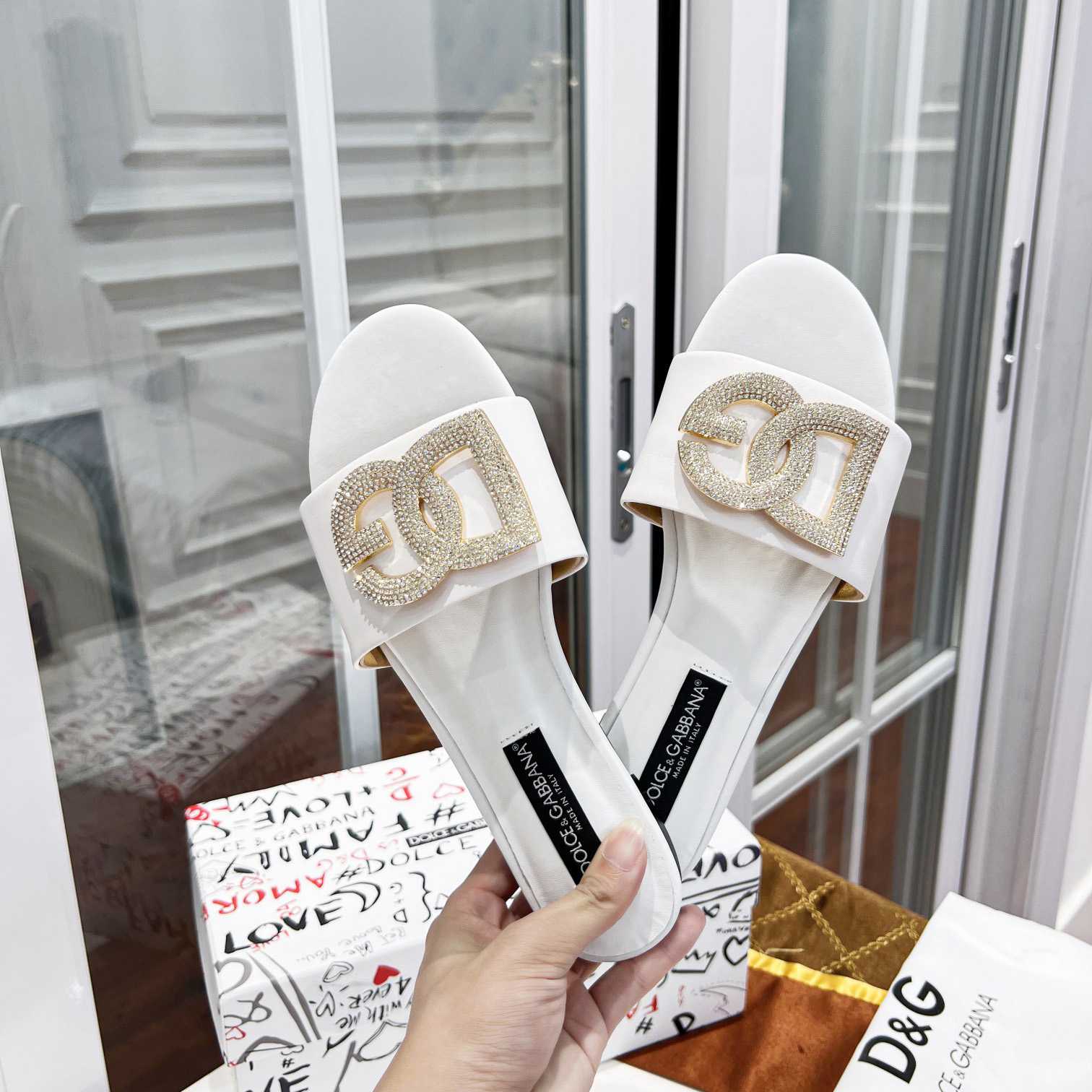 Dolce & Gabbana Calfskin Slides With DG Logo - PerfectKickZ