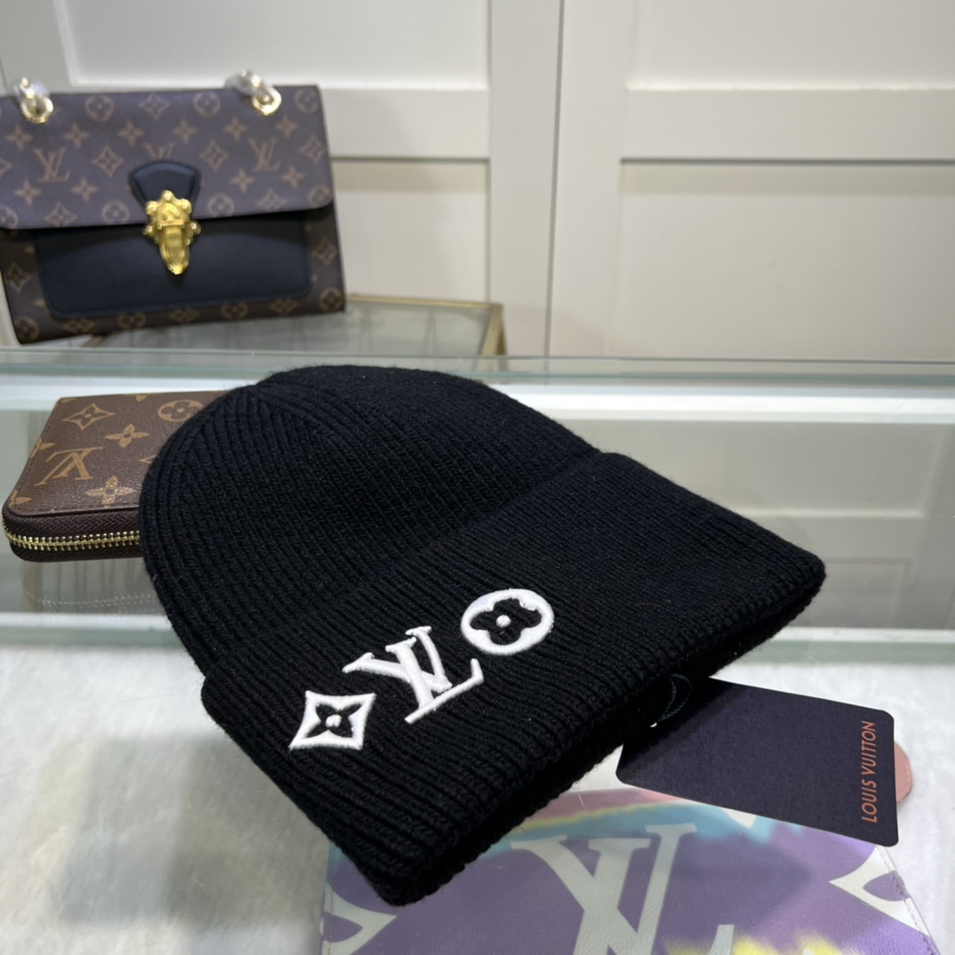 Louis Vuitton LV Headline Beanie    M77872 - PerfectKickZ