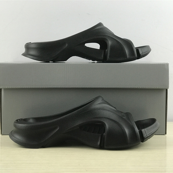 Balenciaga Mold Slide Sandal  - PerfectKickZ