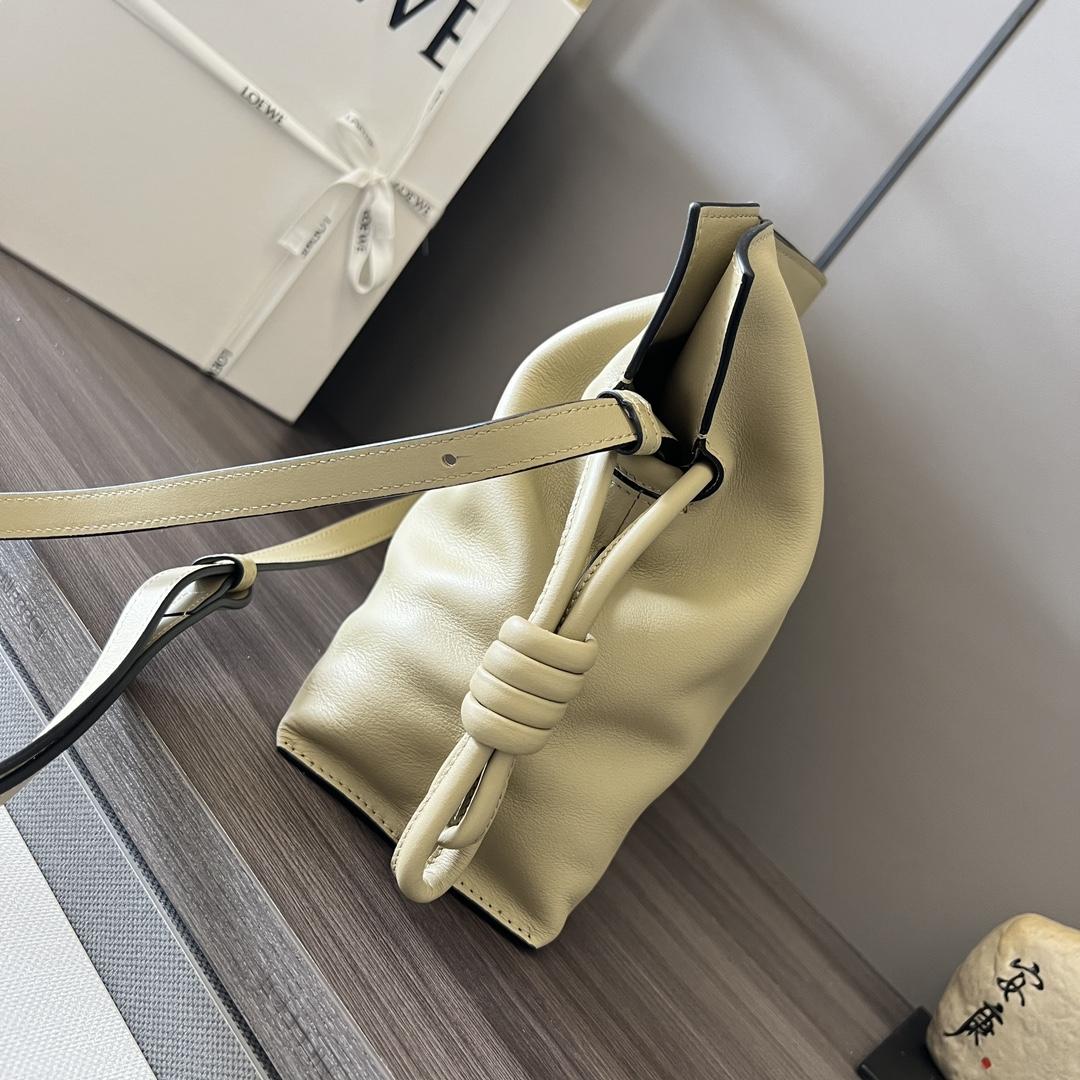 Loewe Flamenco Clutch In Nappa Calfskin - PerfectKickZ