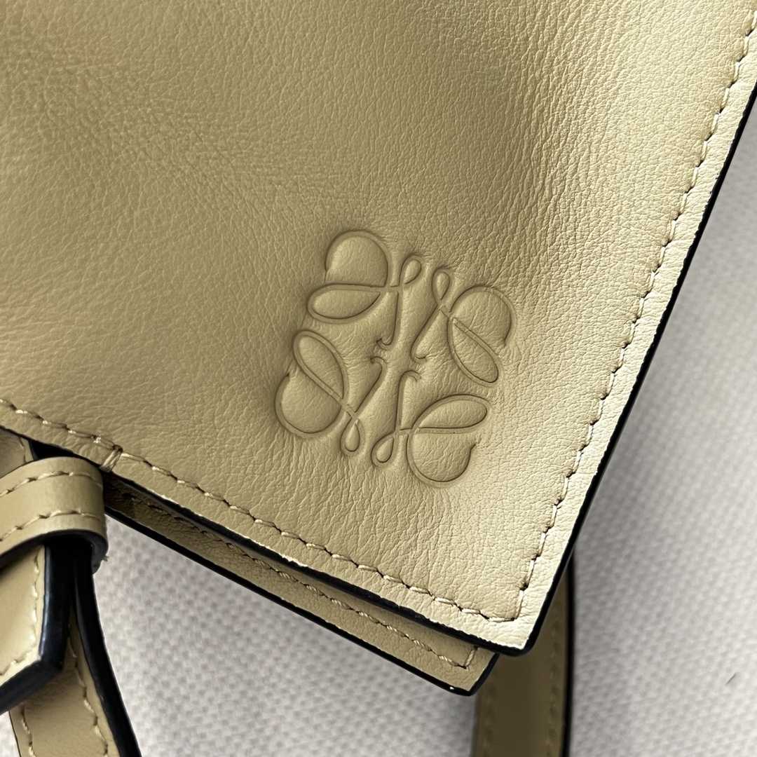 Loewe Flamenco Clutch In Nappa Calfskin - PerfectKickZ