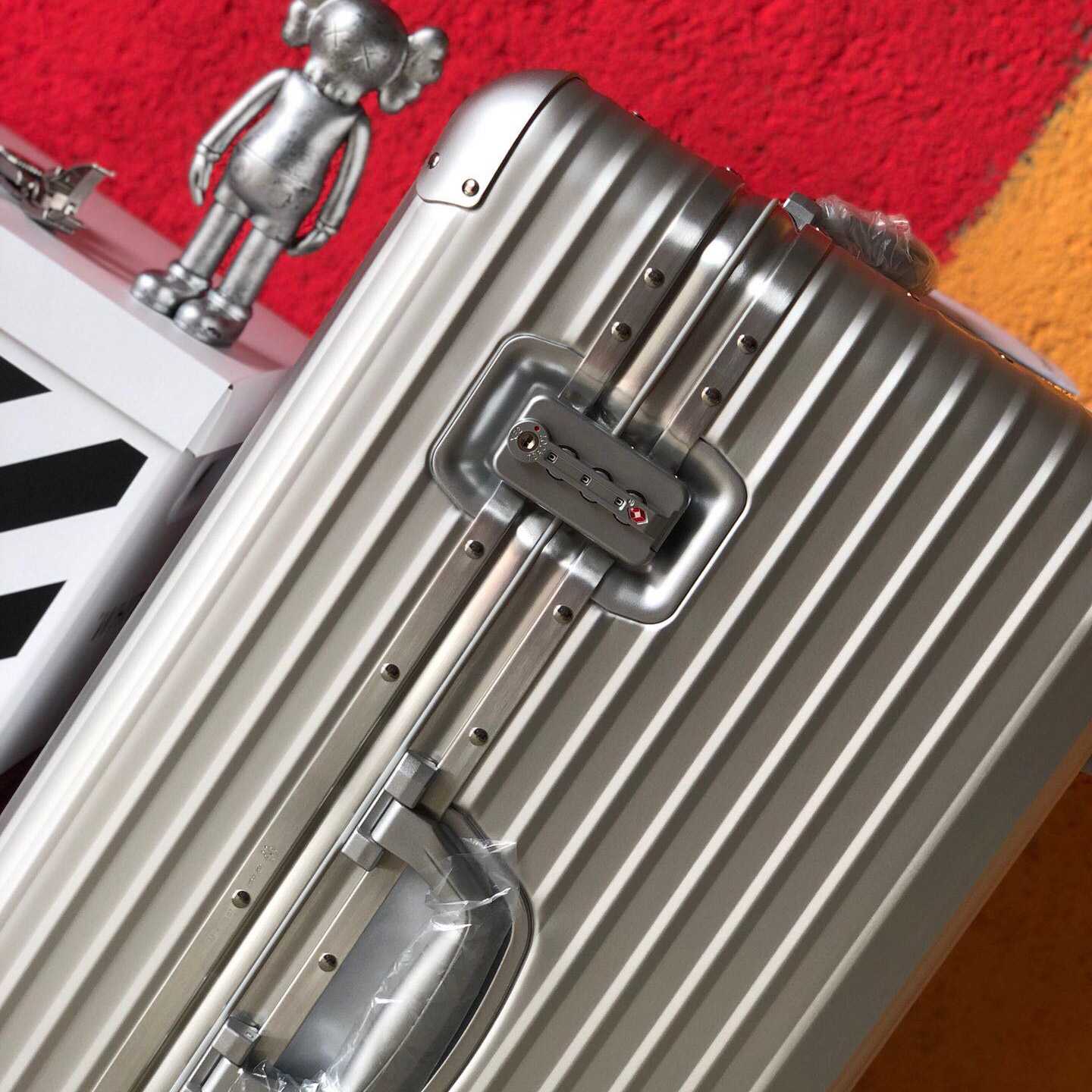 Rimowa Luggage  31inch - PerfectKickZ