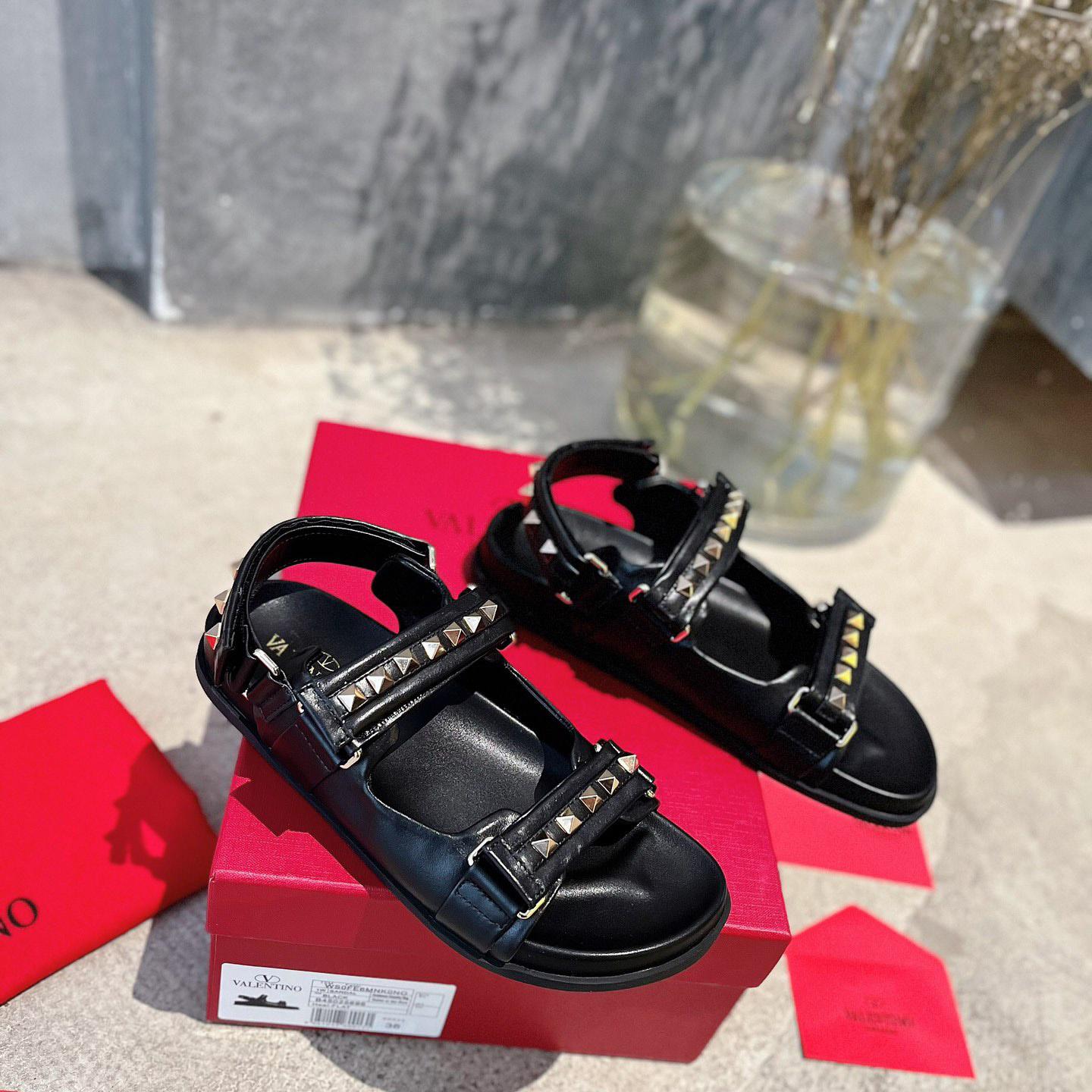 Valenti  Garavani Rockstud Flat Sandal In Nappa Leather - PerfectKickZ