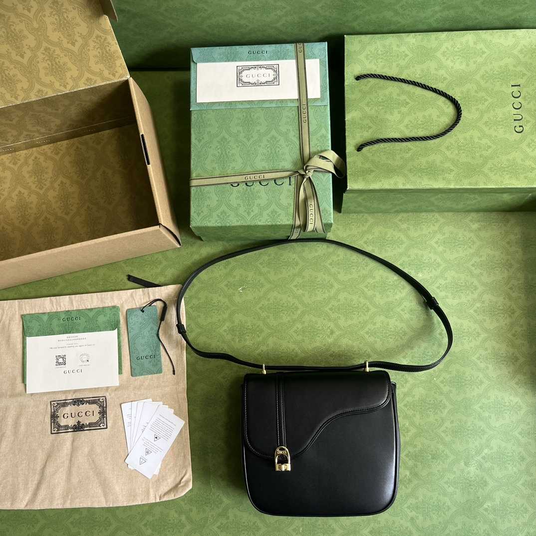 Gucci Equestrian Inspired Shoulder Bag(21-20-7cm)   - 