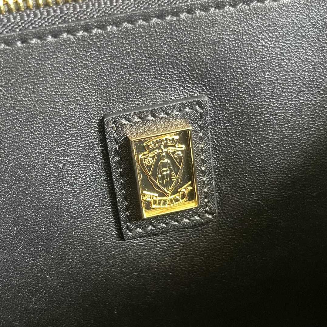 Gucci Equestrian Inspired Shoulder Bag(21-20-7cm)   - 
