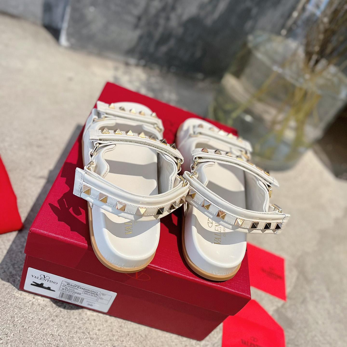Valenti Garavani Rockstud Flat Sandal In Nappa Leather - PerfectKickZ