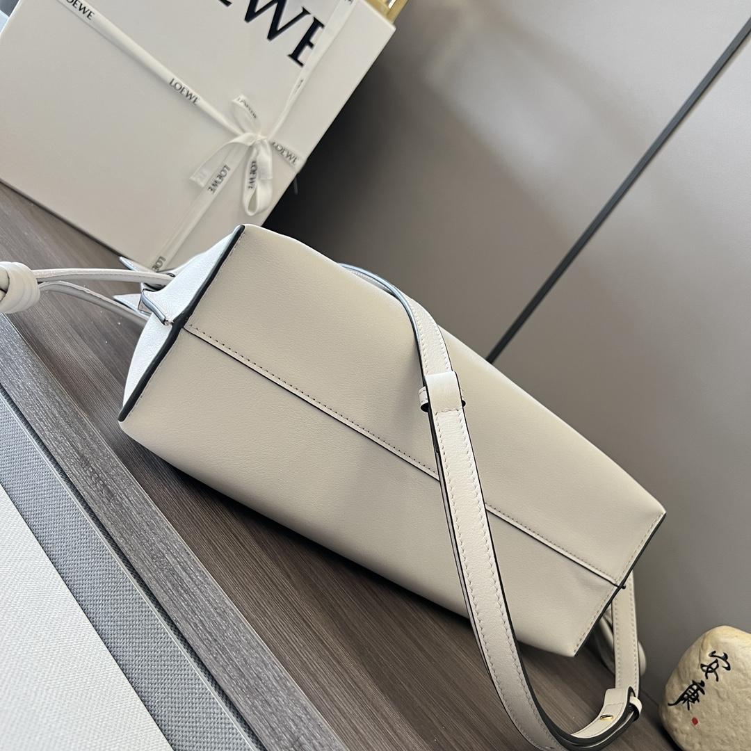 Loewe Flamenco Clutch In Nappa Calfskin - PerfectKickZ