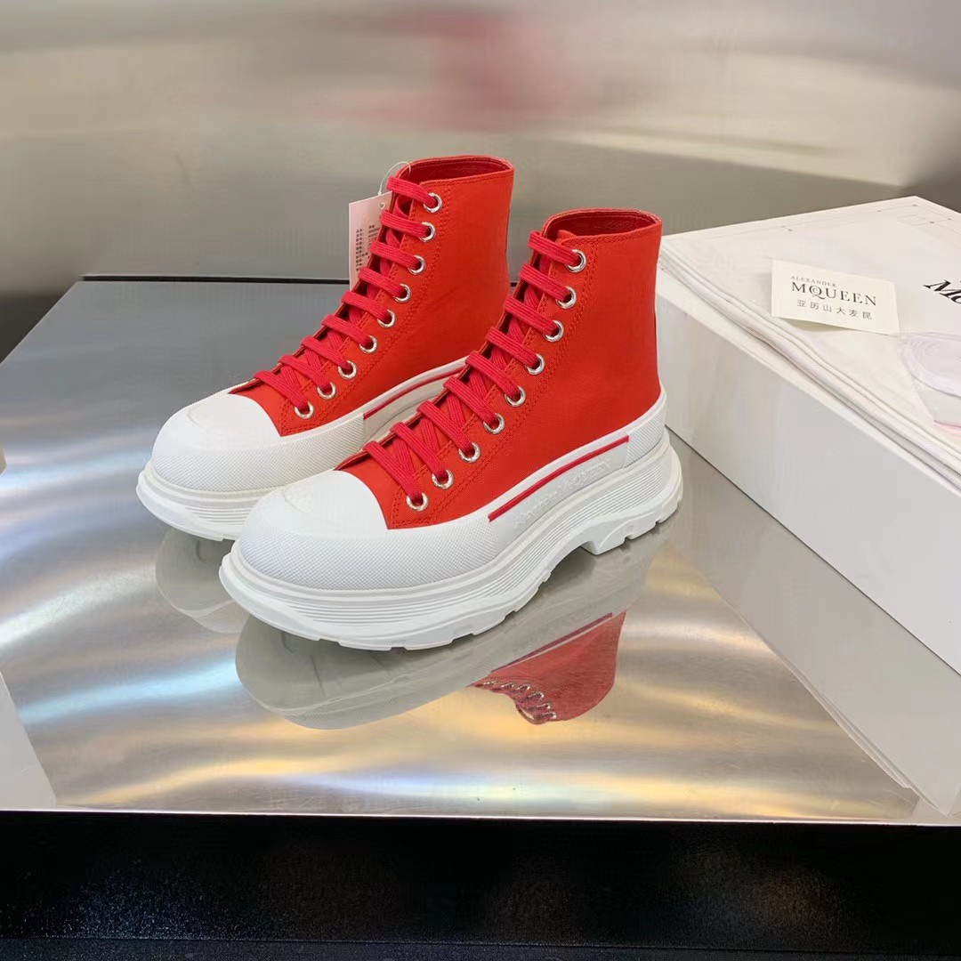 Alexander Mqueen Tread Slick Boot In Magnolia - PerfectKickZ