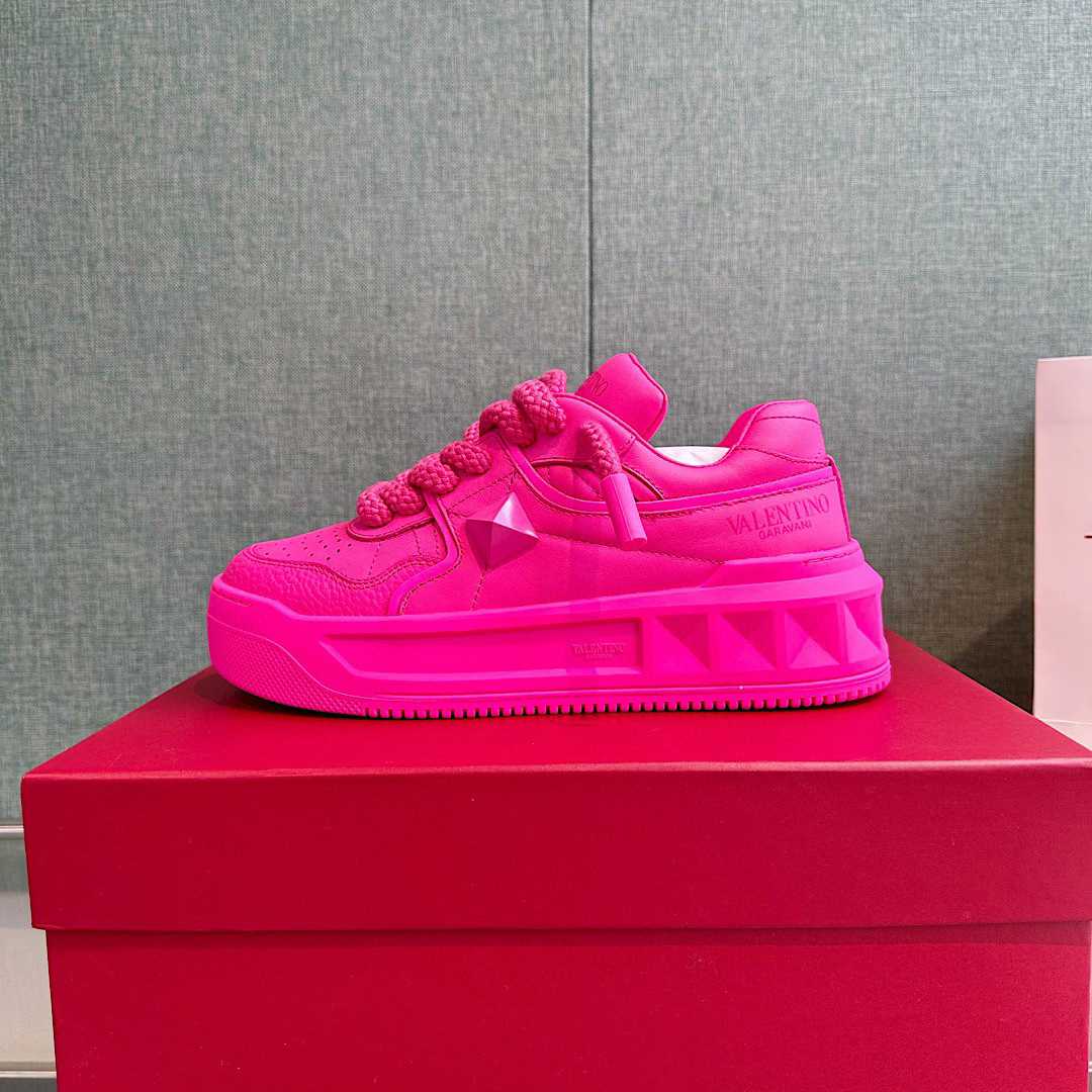 Valenti One Stud XL Nappa Leather Low-Top Sneaker - PerfectKickZ