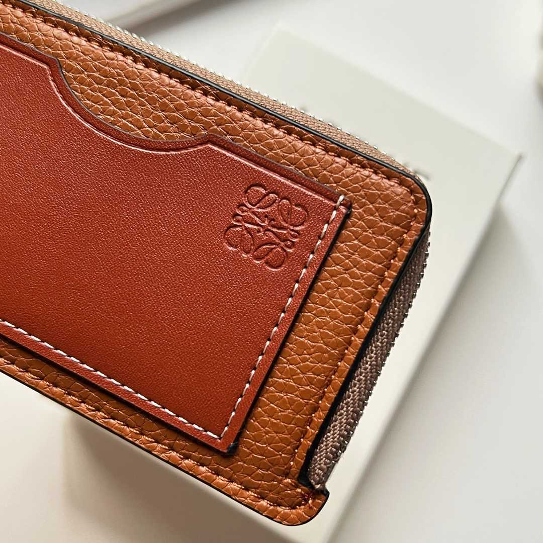 Loewe Coin Cardholder In Soft Grained Calfskin - PerfectKickZ