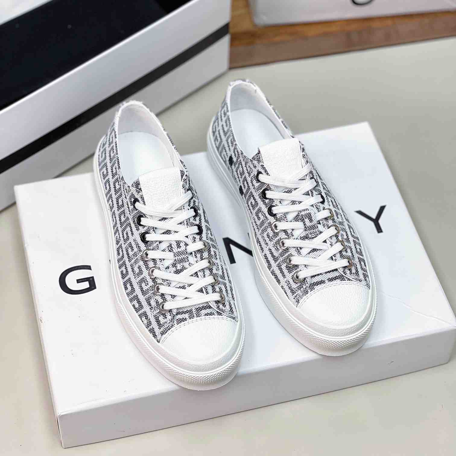 Givenchy Sneakers City In 4G Jacquard - PerfectKickZ