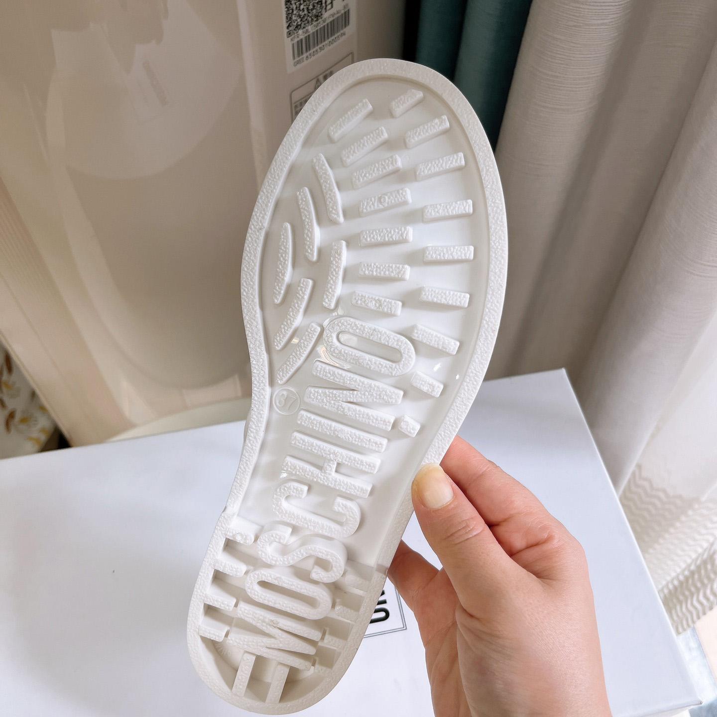 Moschino Logo-plaque Closed-Toe Sandals - PerfectKickZ