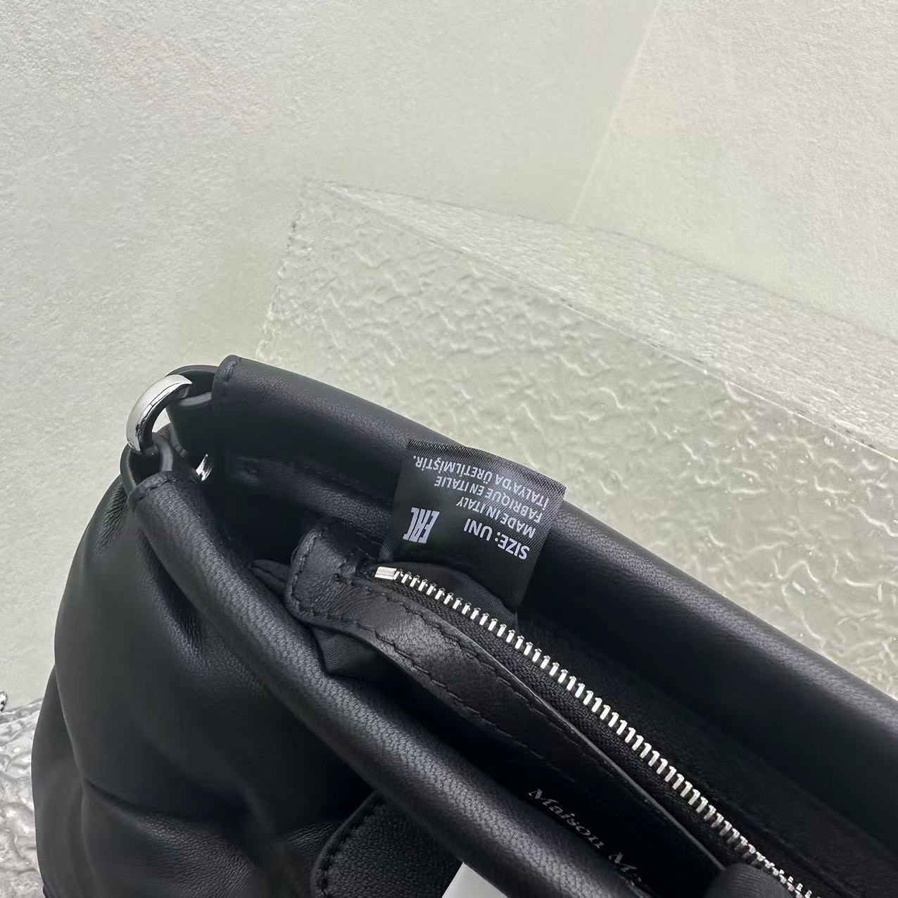 Maison Margiela Glam Slam Classique Medium Shoulder Bag(30-22-10cm) - PerfectKickZ