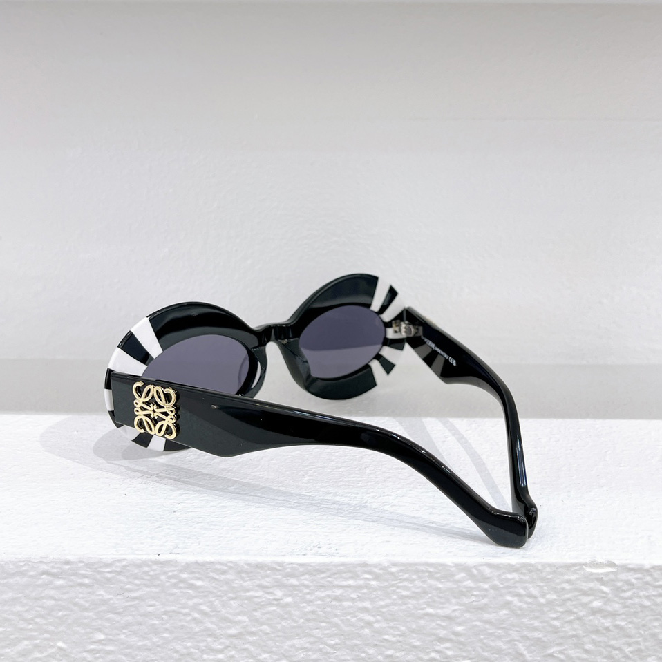 Loewe Oversized Oval Sunglasses In Acetate  LW40091 - PerfectKickZ
