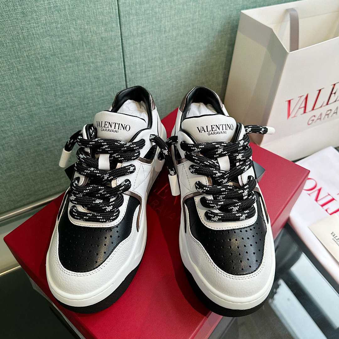 Valenti One Stud XL Low-Top Sneakers - PerfectKickZ