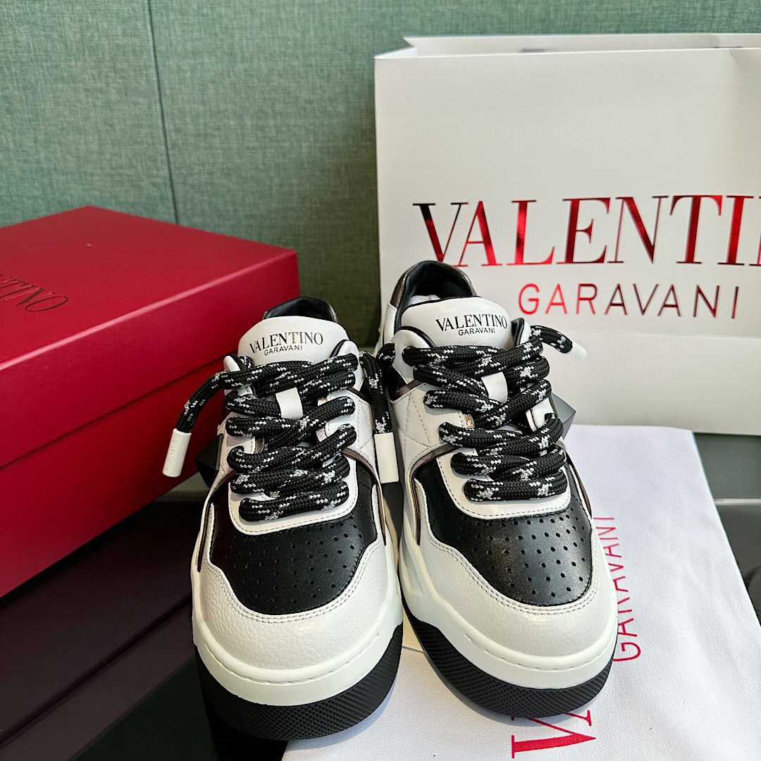 Valenti One Stud XL Low-Top Sneakers - PerfectKickZ