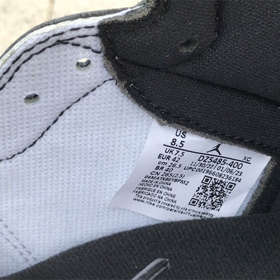  Air Jordan 1 High OG “UNC Toe” Sneaker     DZ5485-400 - 