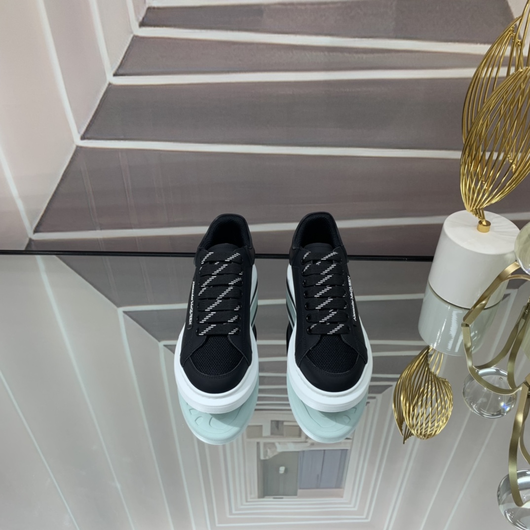 Alexander Mqueen Oversized Low-top Sneakers - 