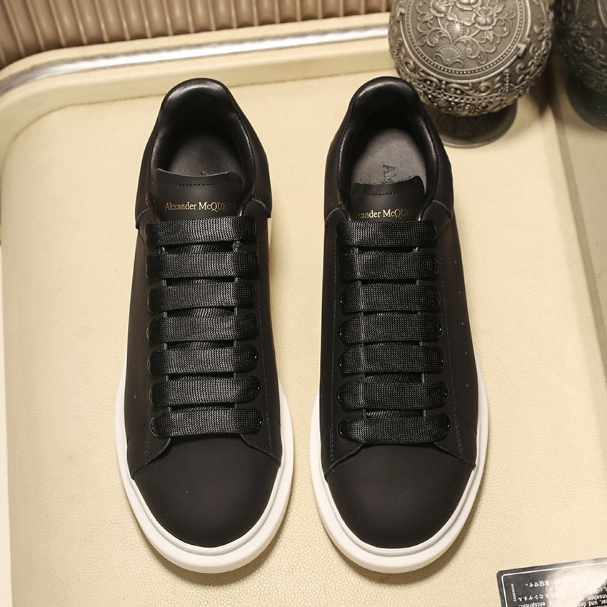 Alexander Mqueen Oversized Low-top Sneakers - 
