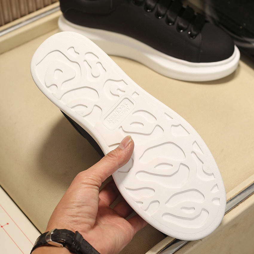 Alexander Mqueen Oversized Low-top Sneakers - 