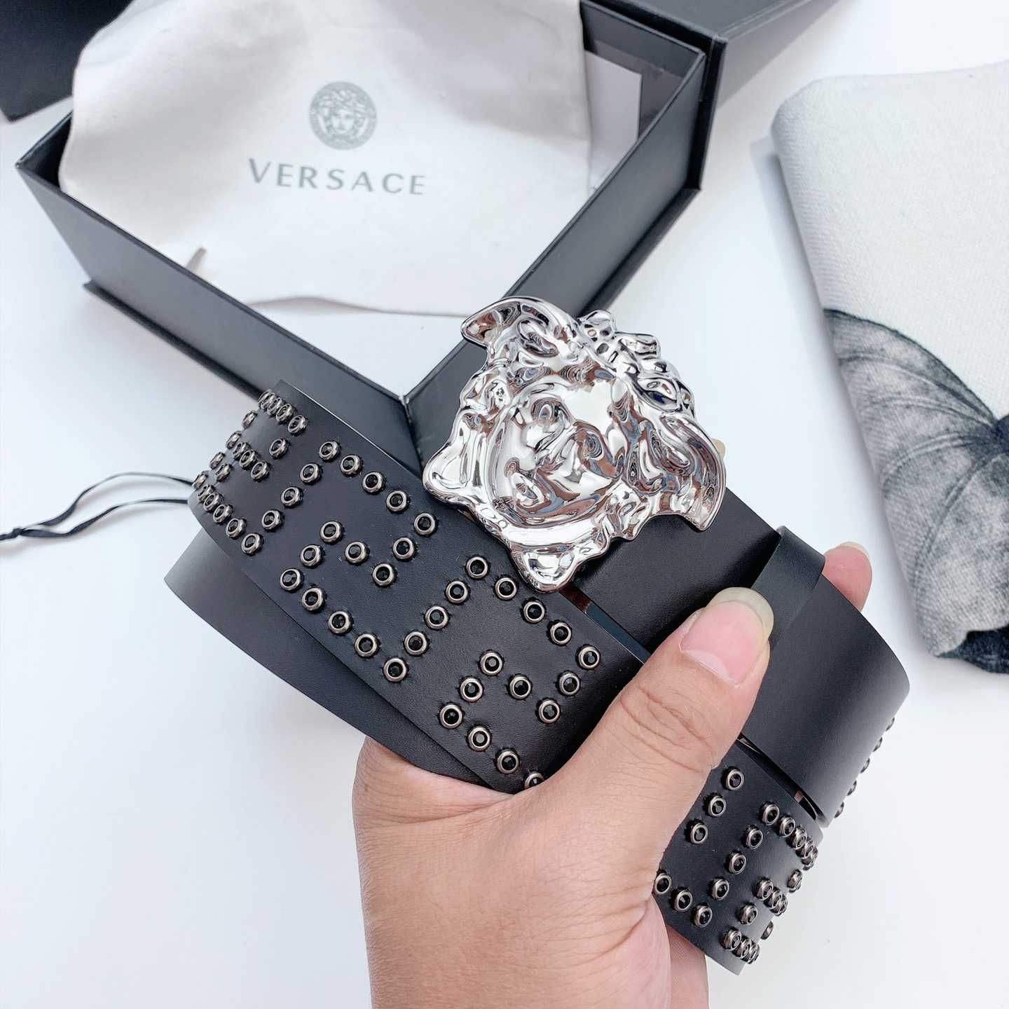 Versace Medusa Leathre Belt    40mm - PerfectKickZ