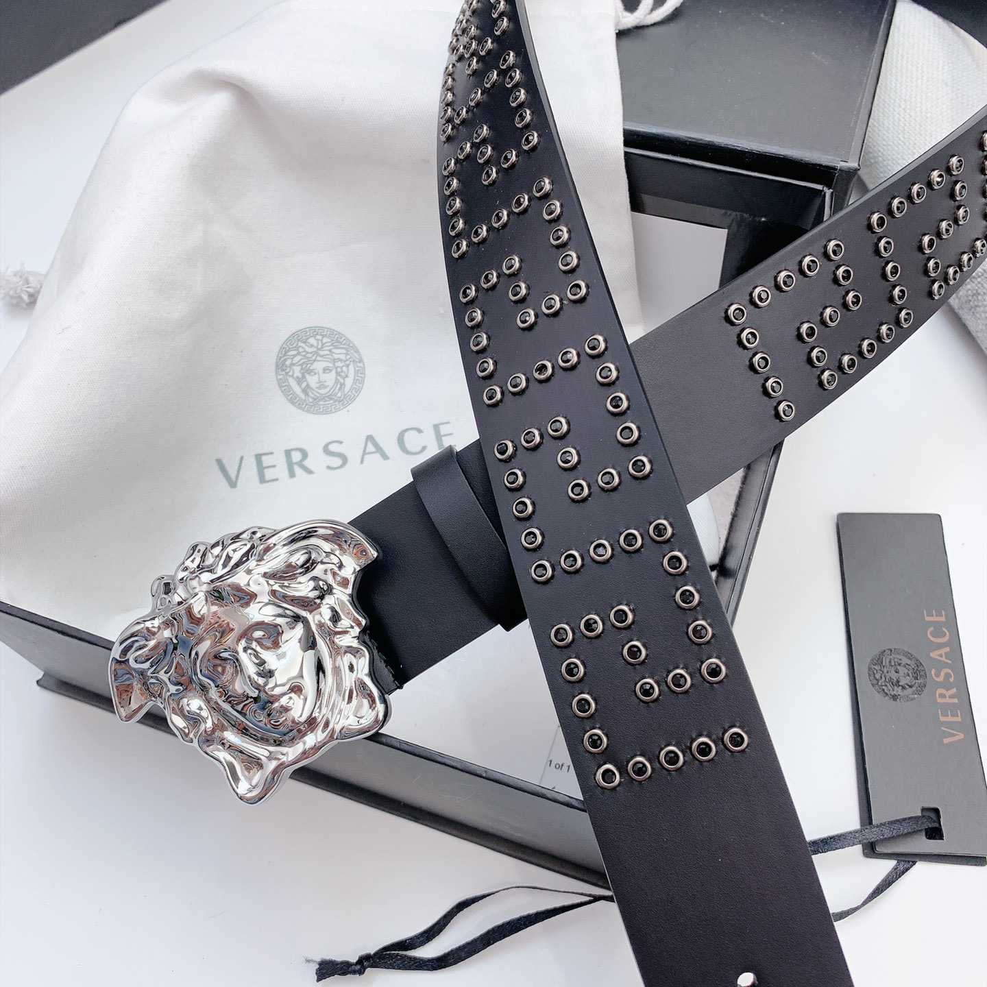 Versace Medusa Leathre Belt    40mm - PerfectKickZ