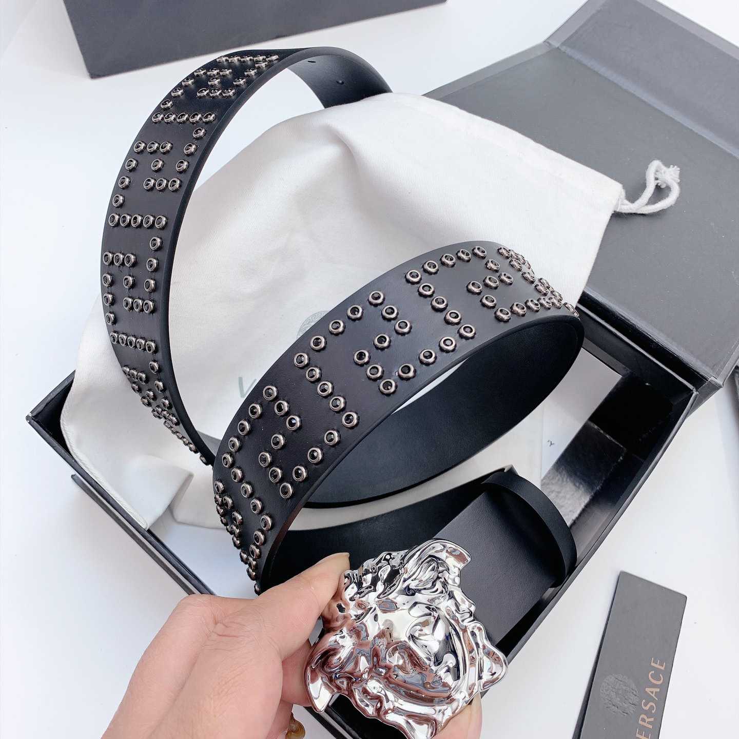 Versace Medusa Leathre Belt    40mm - 