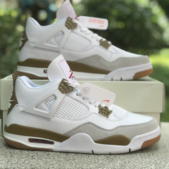 Nike SB x Air Jordan 4 Sneaker      DR5415-120 - PerfectKickZ