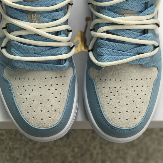 Air Jordan 1 Low Sneaker       DC0774-050  - 