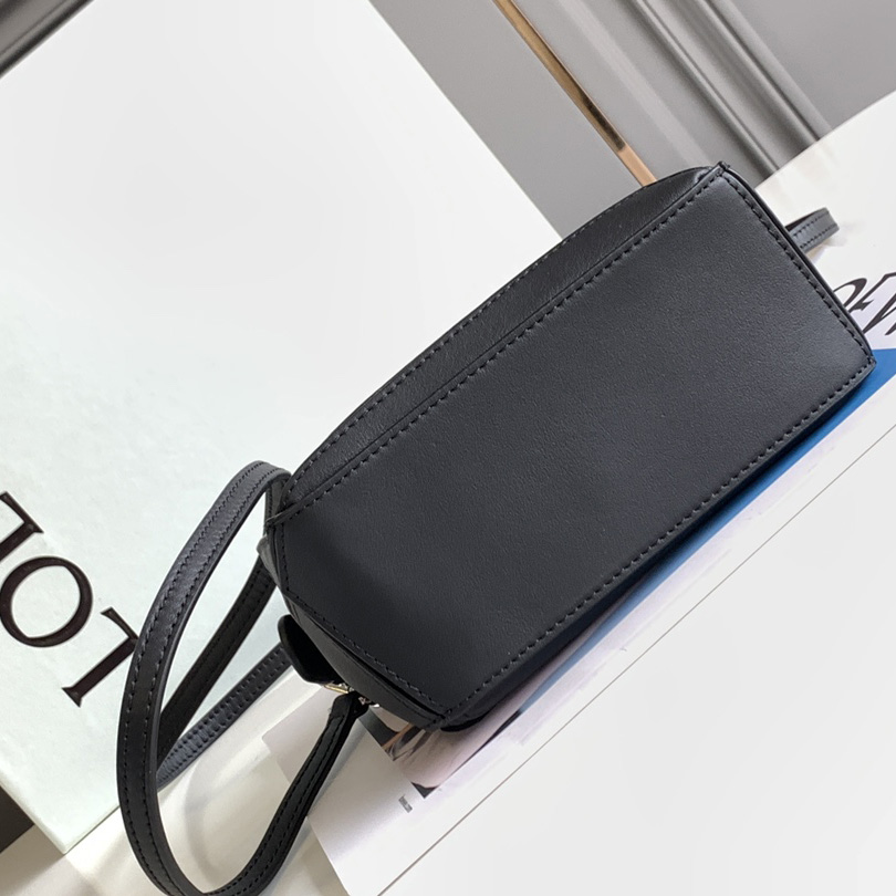 Loewe Mini Puzzle Bag  (18*12.5*8cm) - PerfectKickZ