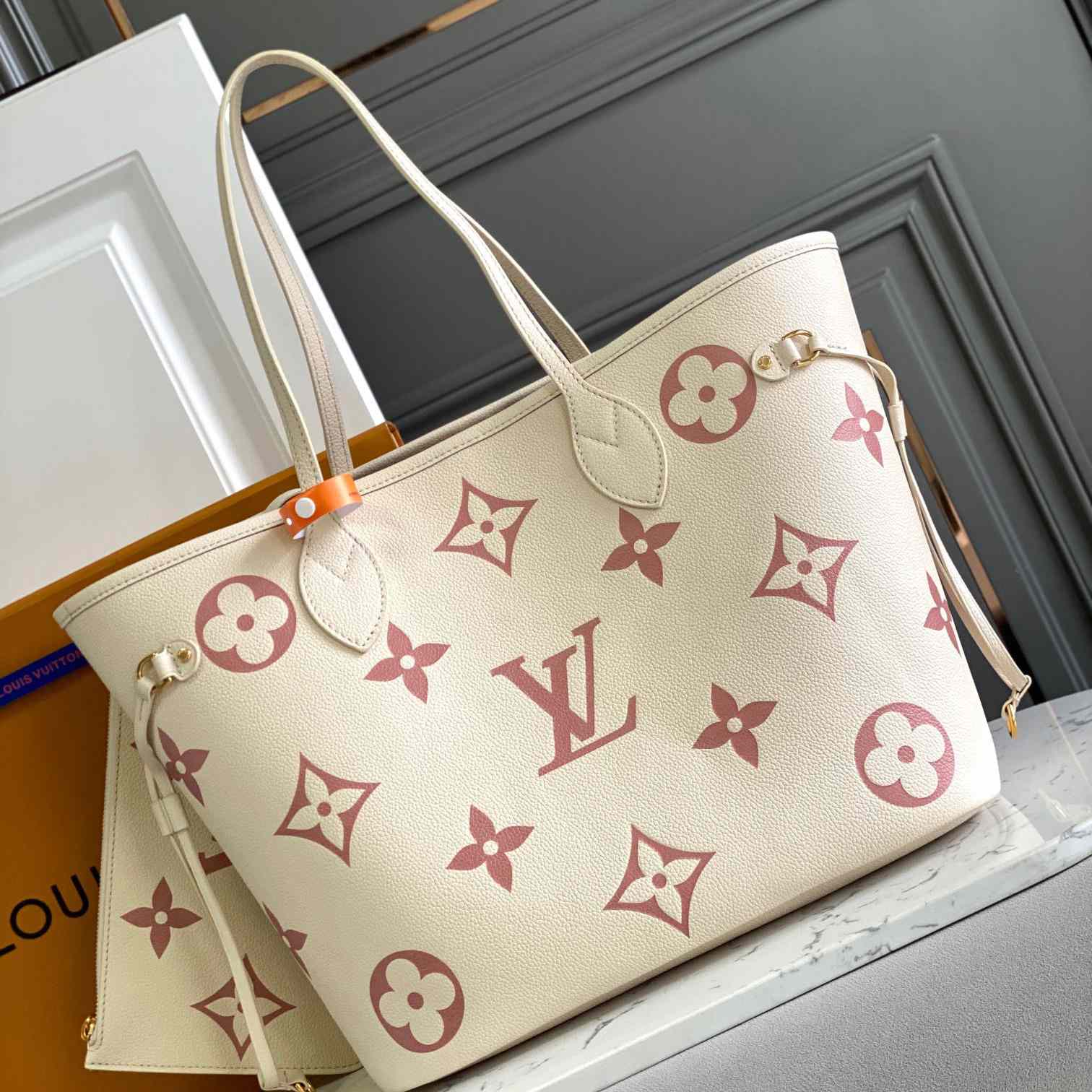 Louis Vuitton Neverfull MM Tote (32x29x17CM)    M21579 - PerfectKickZ