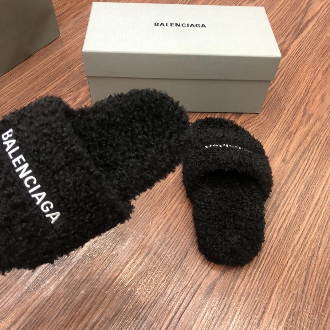 Balenciaga Furry Slide Sandal - PerfectKickZ
