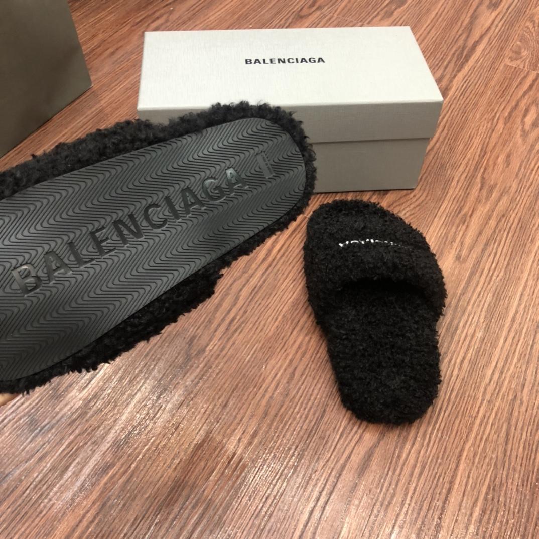 Balenciaga Furry Slide Sandal - PerfectKickZ