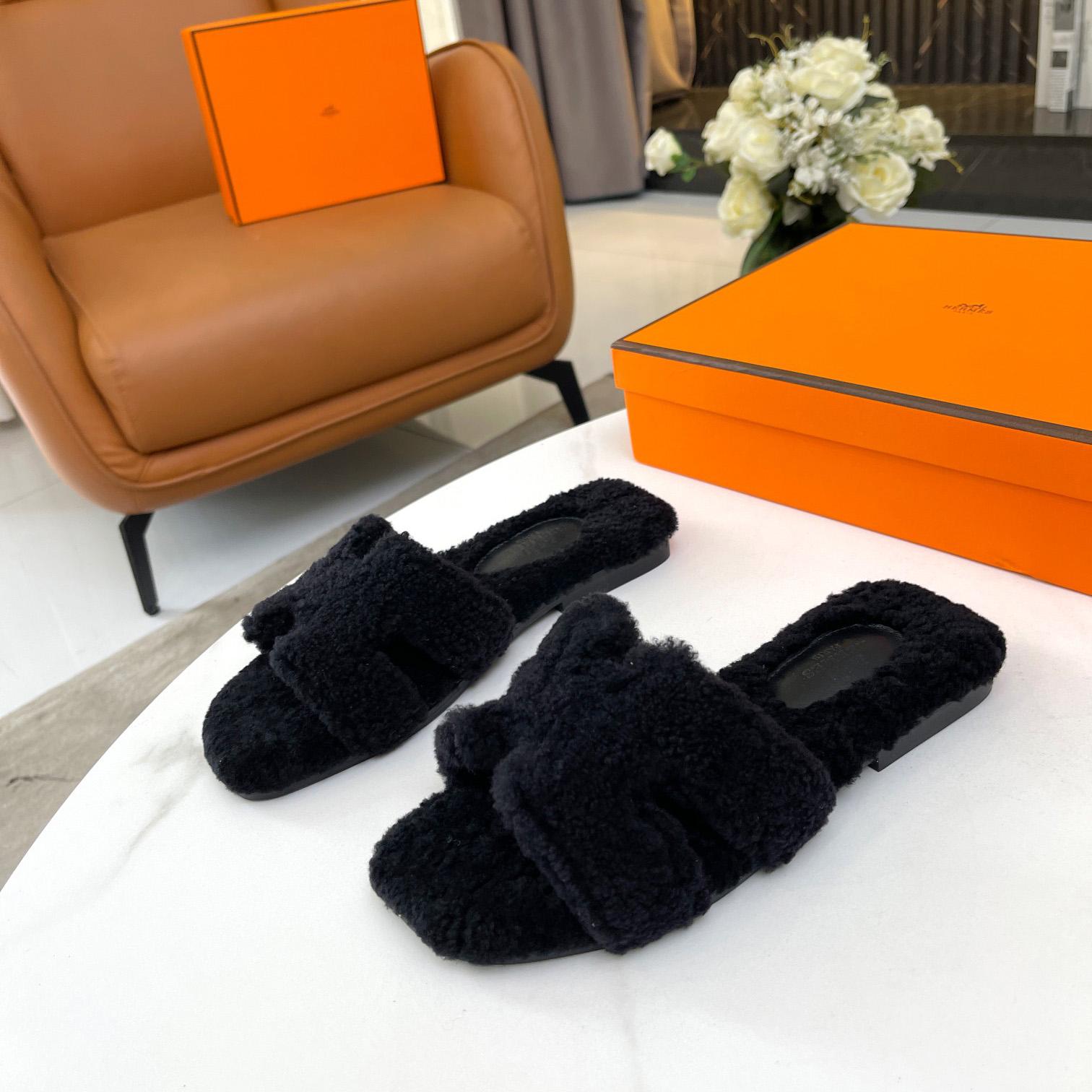 Hermes Shearling Oran Sandal - PerfectKickZ