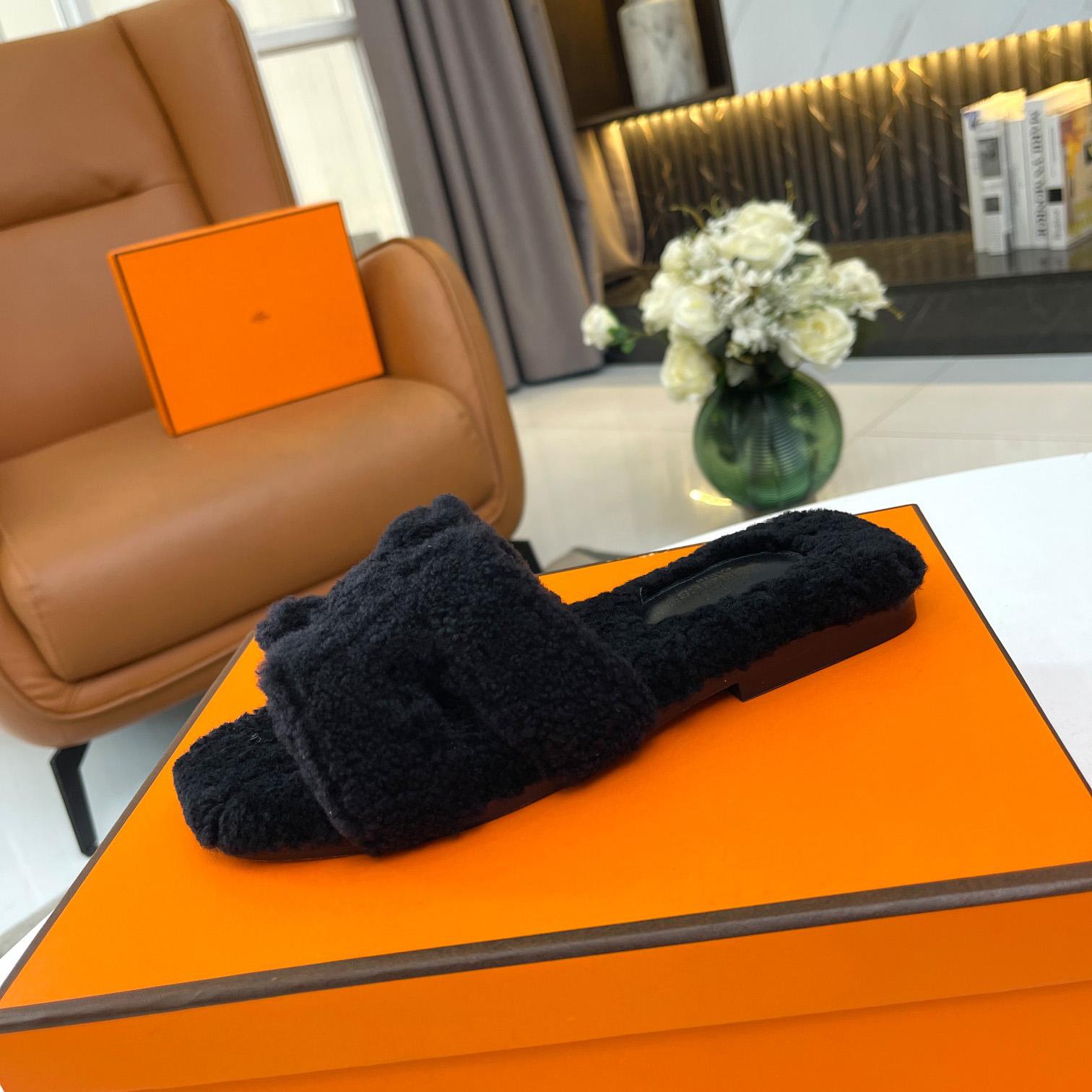 Hermes Shearling Oran Sandal - 