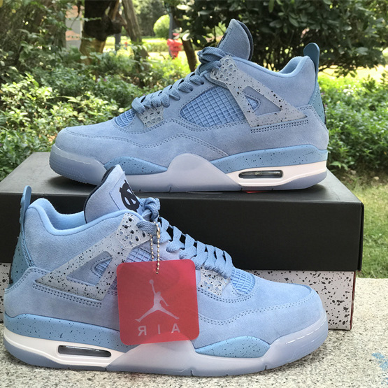 Air Jordan 4 Retro UNC PE Sneaker     AJ4-HO12MNJDLS247 - PerfectKickZ