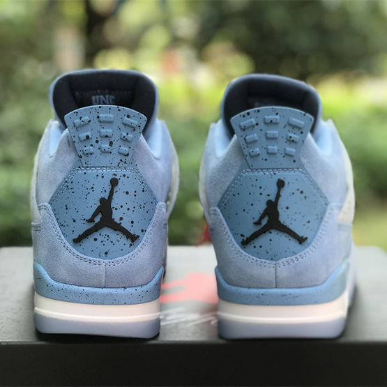 Air Jordan 4 Retro UNC PE Sneaker     AJ4-HO12MNJDLS247 - PerfectKickZ