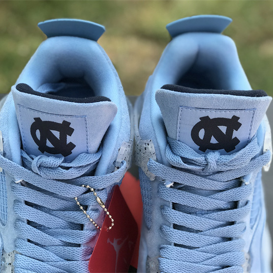 Air Jordan 4 Retro UNC PE Sneaker     AJ4-HO12MNJDLS247 - PerfectKickZ