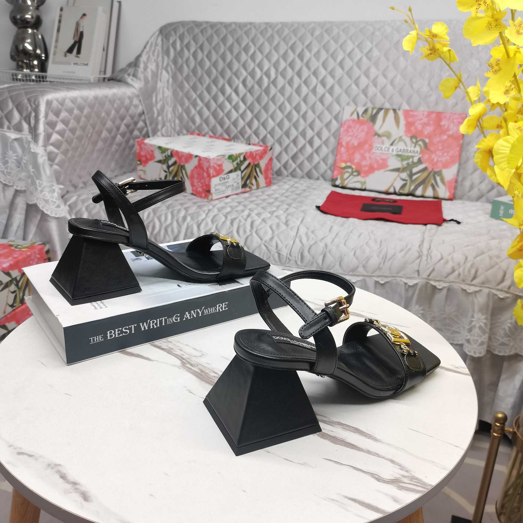 Dolce & Gabbana Nappa-look Fabric Sandals - PerfectKickZ
