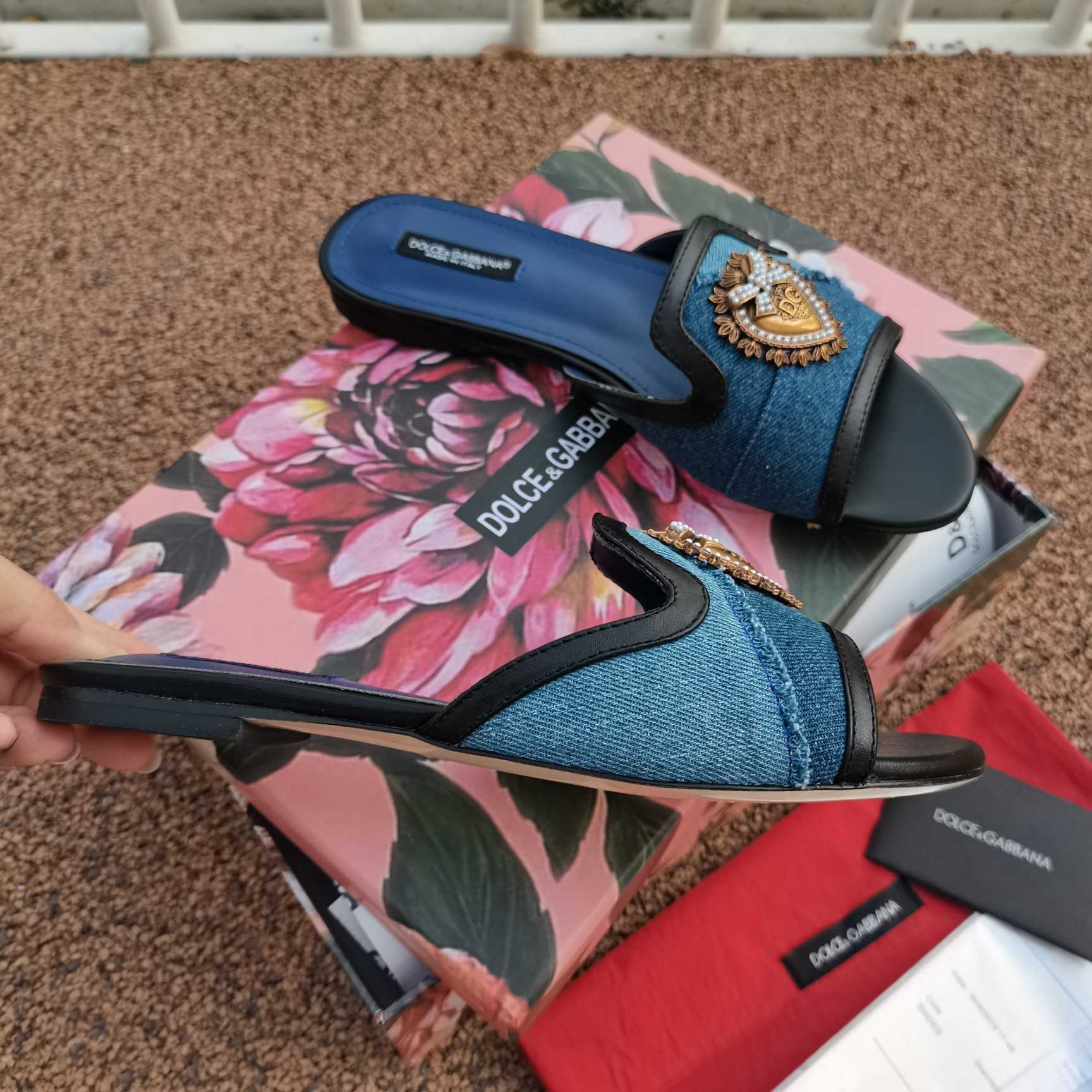 Dolce & Gabbana Slip-on Flat Sandals - PerfectKickZ