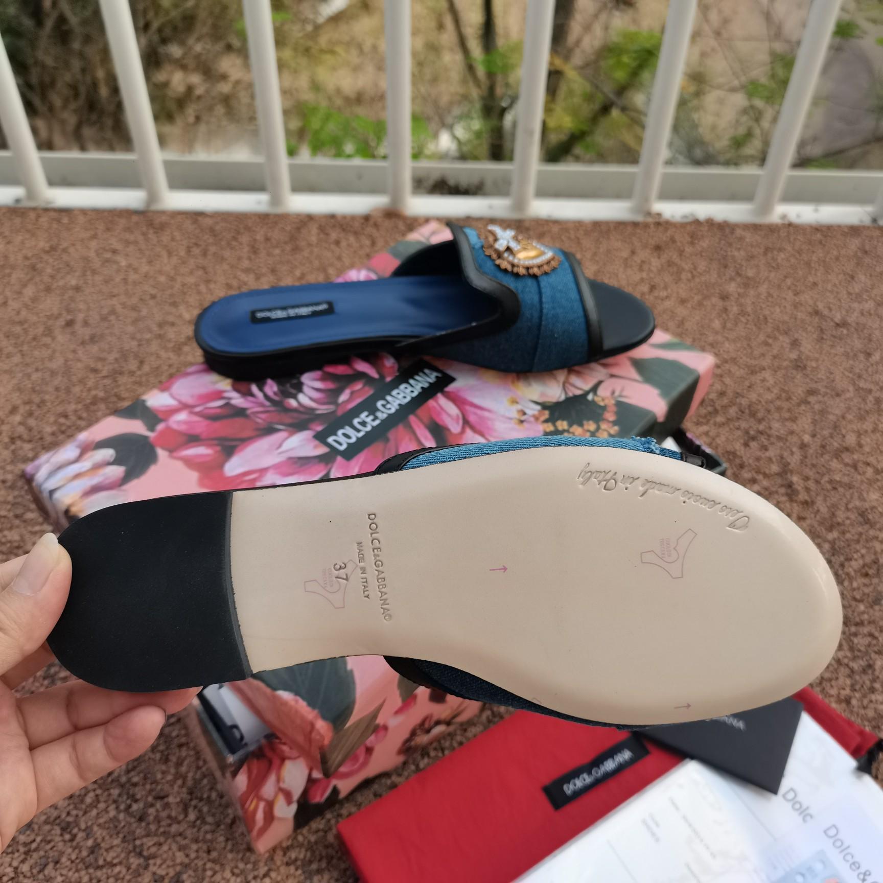 Dolce & Gabbana Slip-on Flat Sandals - PerfectKickZ