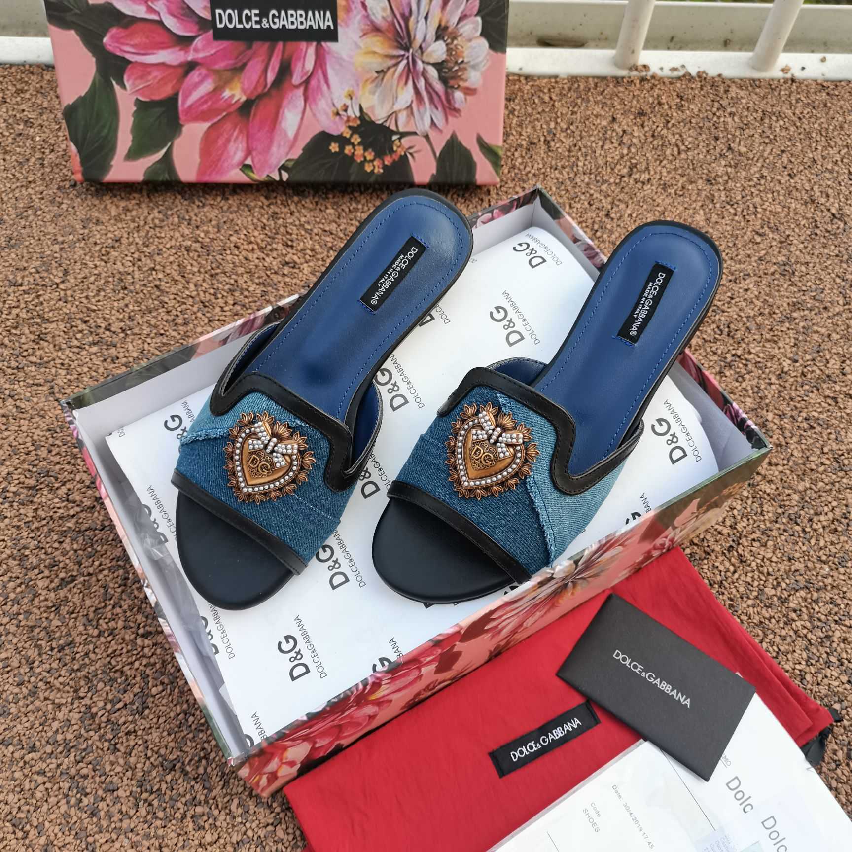 Dolce & Gabbana Slip-on Flat Sandals - PerfectKickZ