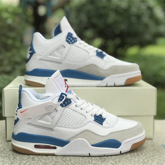 Nike SB x Air Jordan 4 Sneaker      DR5415-104  - PerfectKickZ