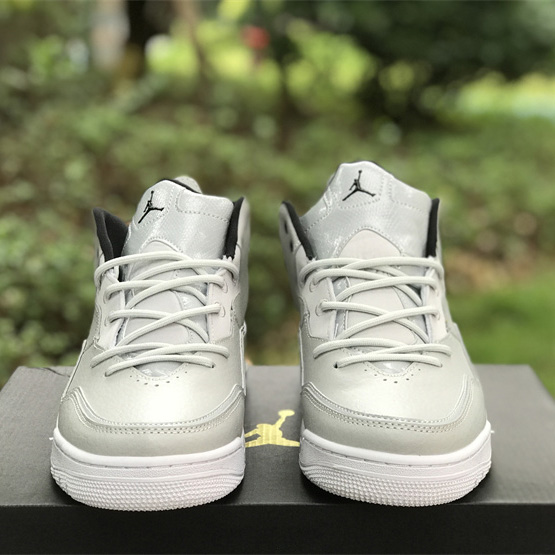 Air Jordan 23 Sneaker   AR1002-002  - 