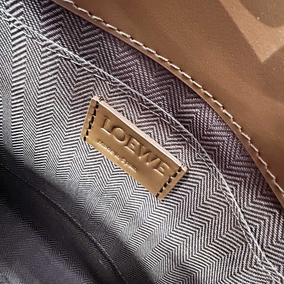 Loewe Standard A5 Tote In Sleek Calfskin - PerfectKickZ