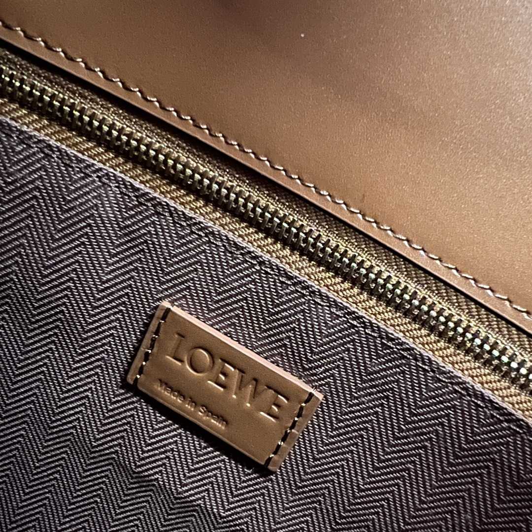 Loewe Standard A4 Tote In Sleek Calfskin - PerfectKickZ
