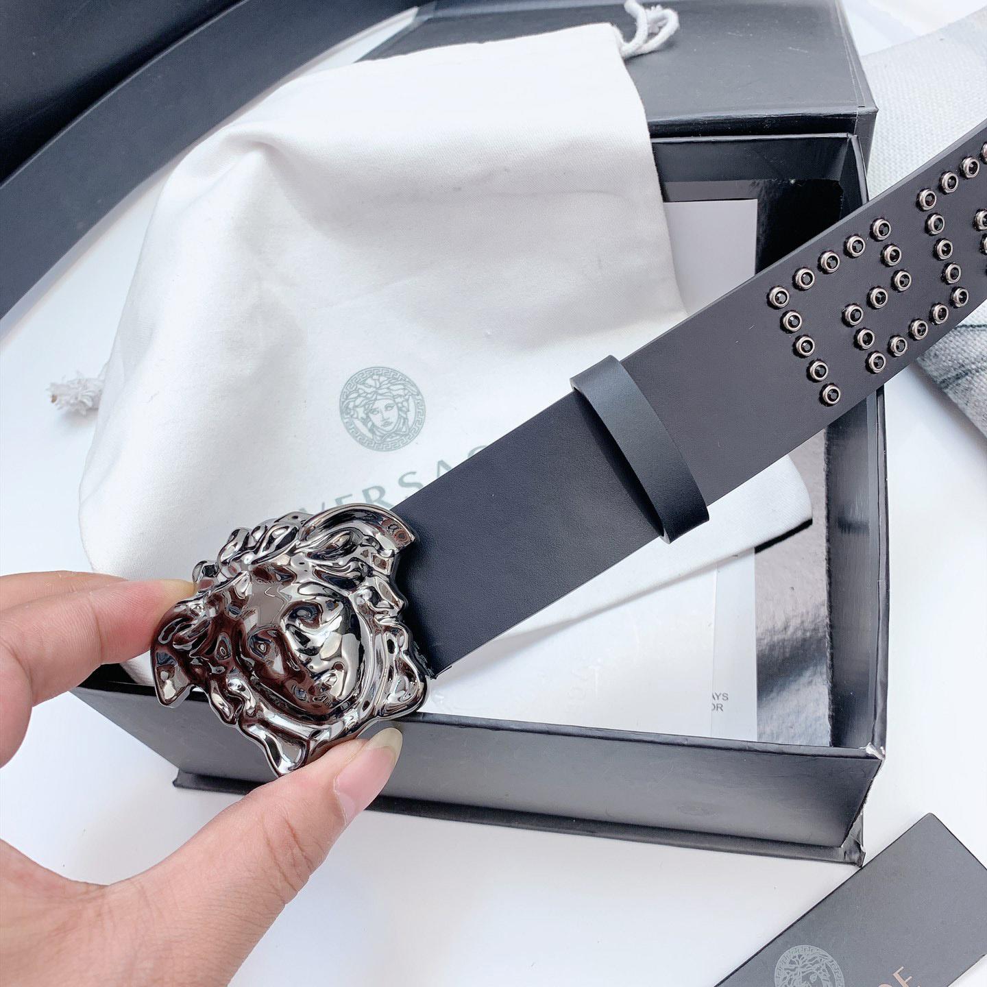 Versace Medusa Leathre Belt    40mm - PerfectKickZ