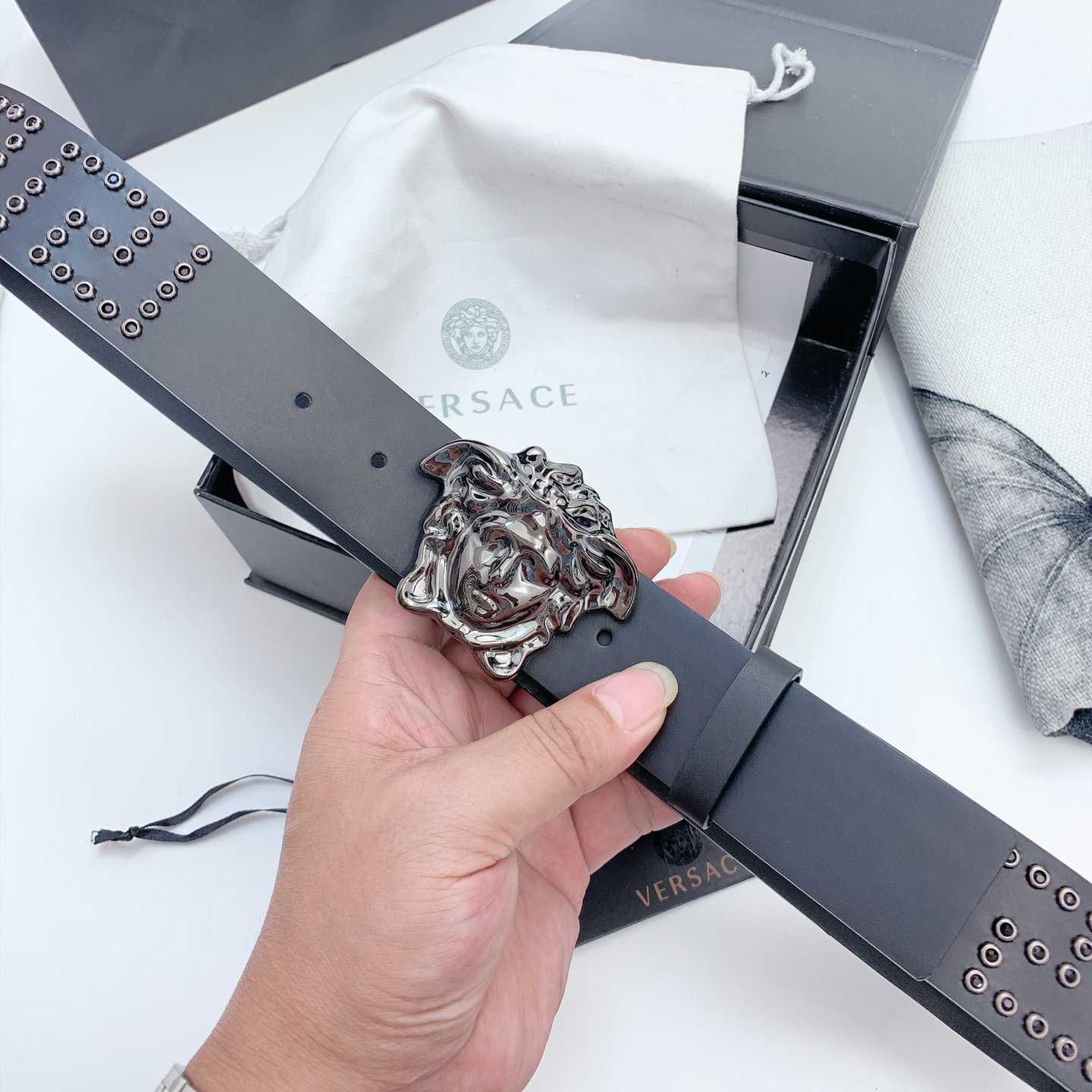 Versace Medusa Leathre Belt    40mm - PerfectKickZ