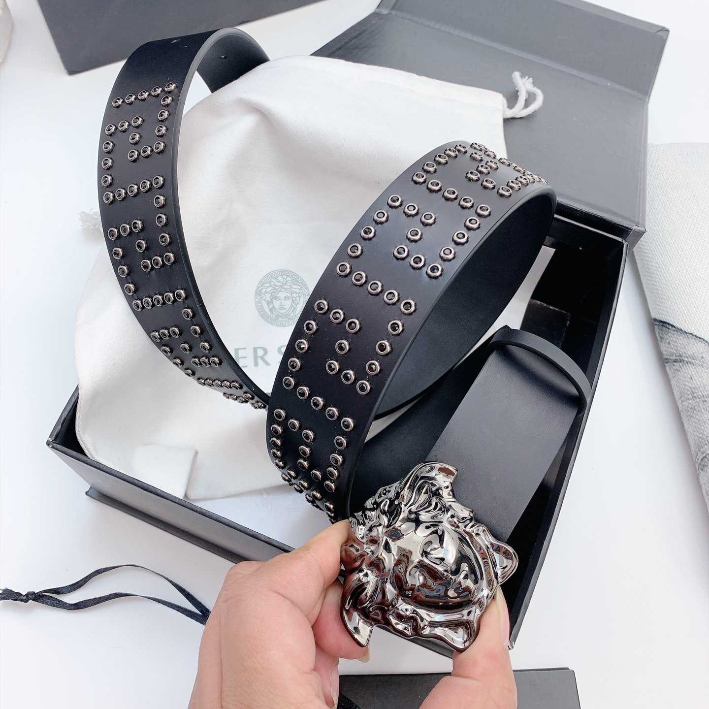 Versace Medusa Leathre Belt    40mm - PerfectKickZ
