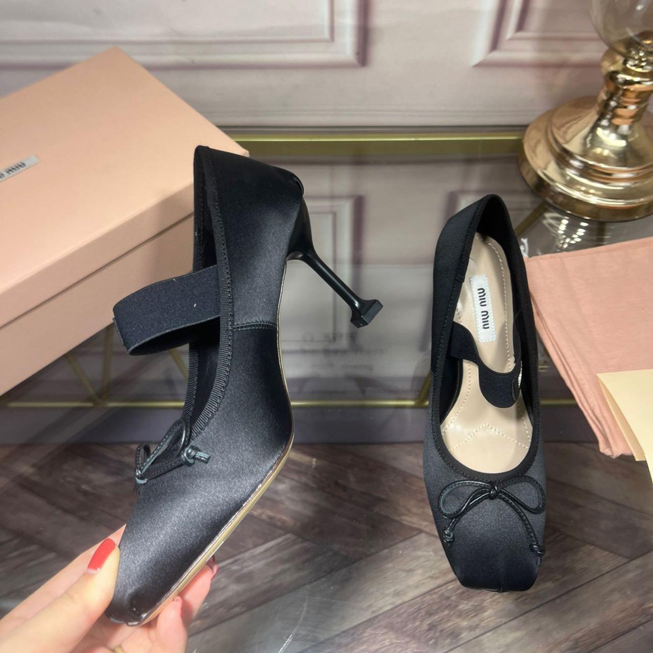 Miu Miu Satin Pumps - 